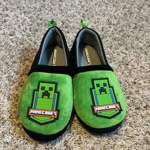Minecraft slipper size 4-5